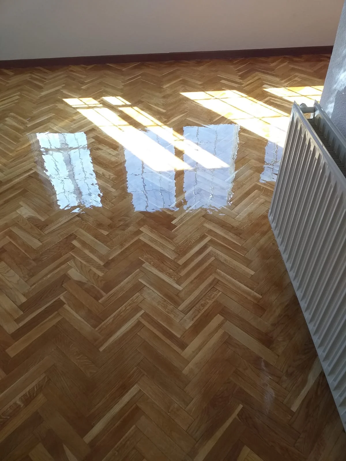 Detalle de brillo del parquet